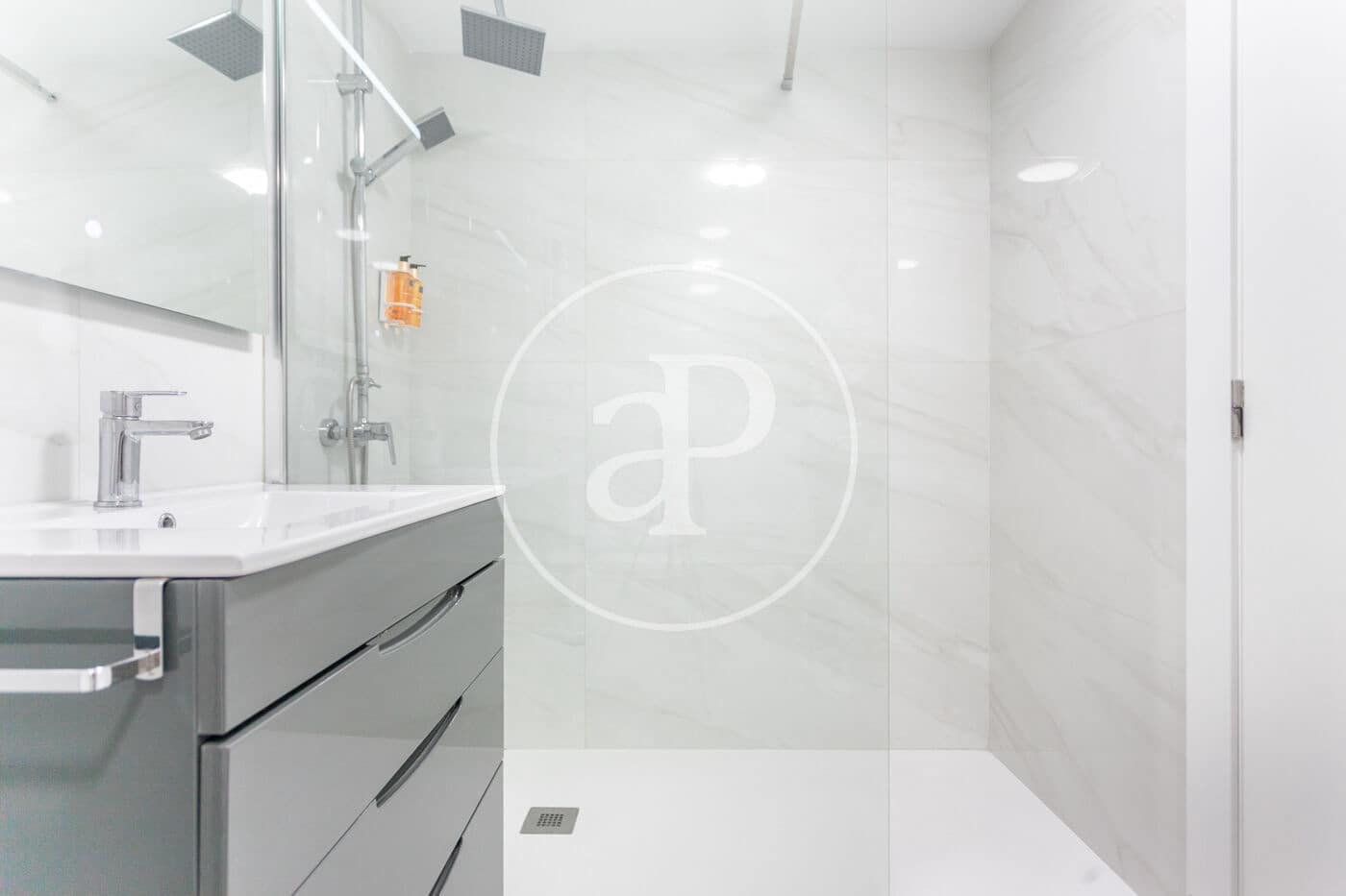 1 slaapkamer Appartement te koop in Valencia stad - € 288.000 (Ref: 9317910)