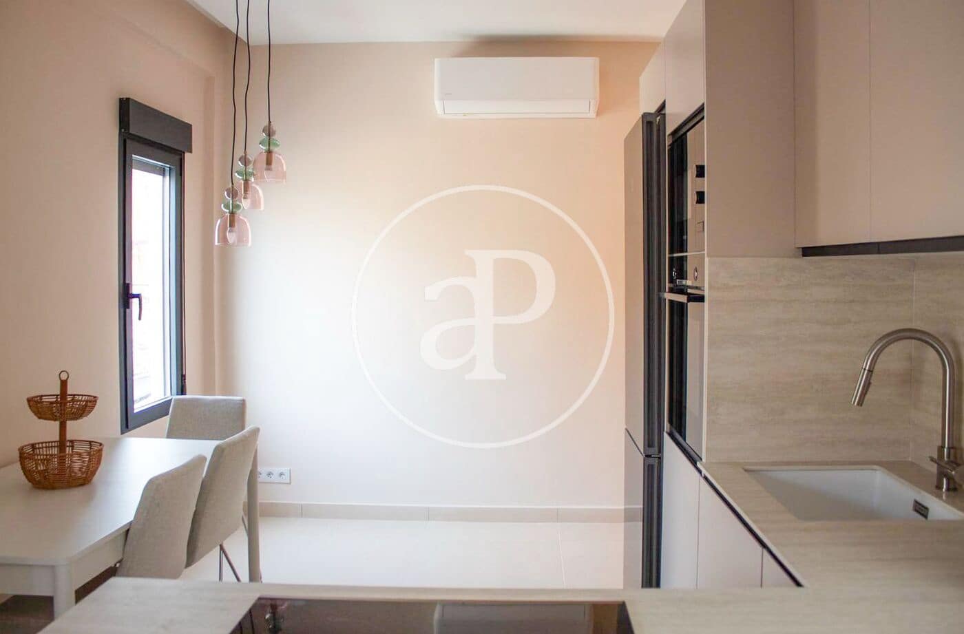 3 bedroom Apartment for rent in Valencia city - € 1,750 (Ref: 9321978)