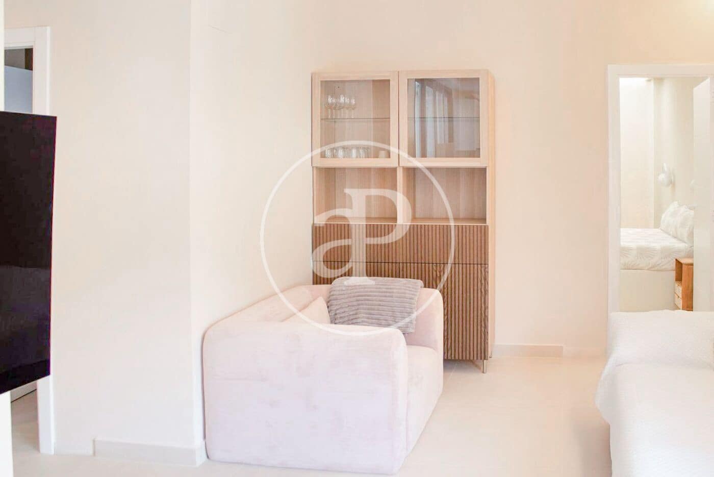 3 bedroom Apartment for rent in Valencia city - € 1,750 (Ref: 9321978)