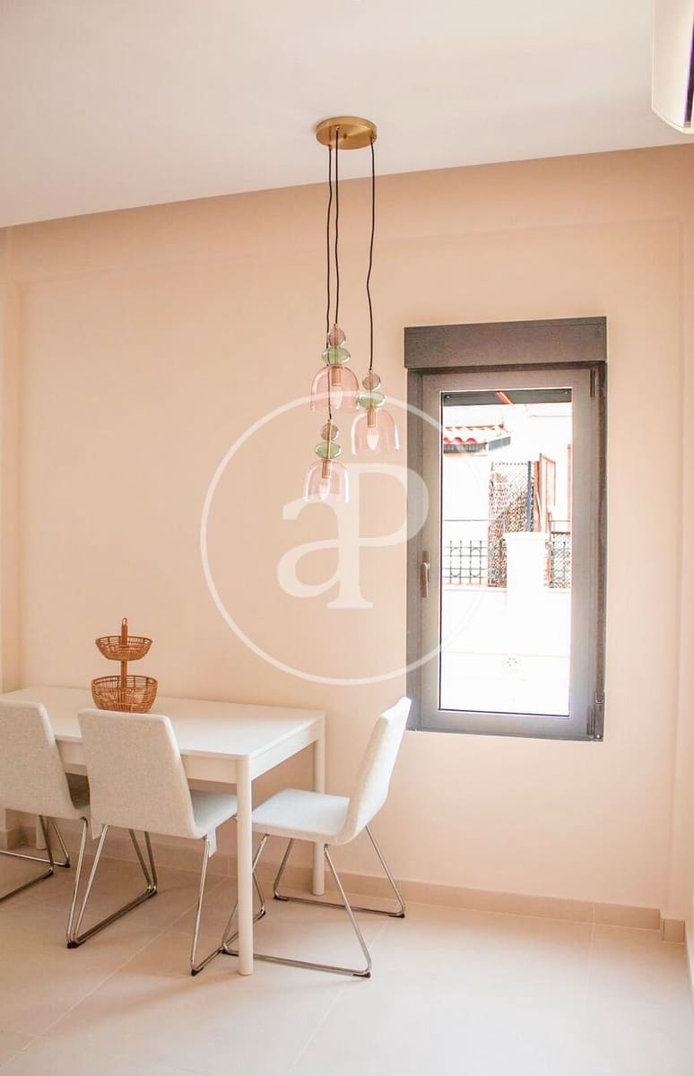 3 bedroom Apartment for rent in Valencia city - € 1,750 (Ref: 9321978)