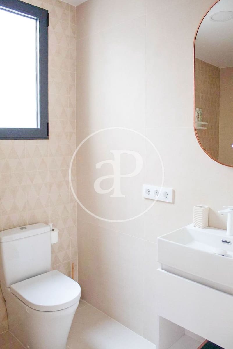 3 bedroom Apartment for rent in Valencia city - € 1,750 (Ref: 9321978)