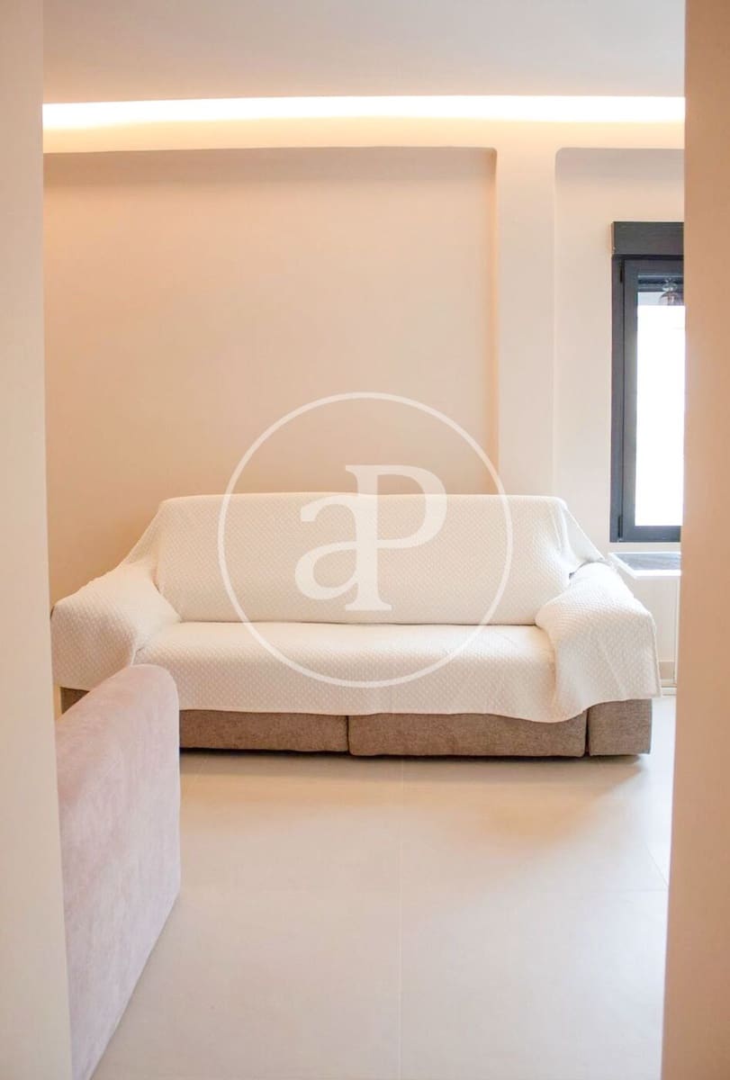 3 bedroom Apartment for rent in Valencia city - € 1,750 (Ref: 9321978)