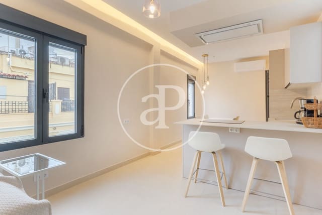 3 soveværelse Lejlighed til leje i El Pilar, Valencia by - € 1.750 (Ref: 9321978)