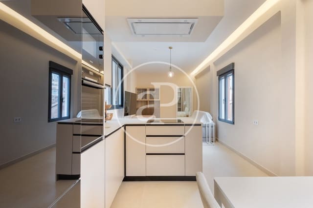 3 soveværelse Lejlighed til leje i El Pilar, Valencia by - € 1.750 (Ref: 9321978)