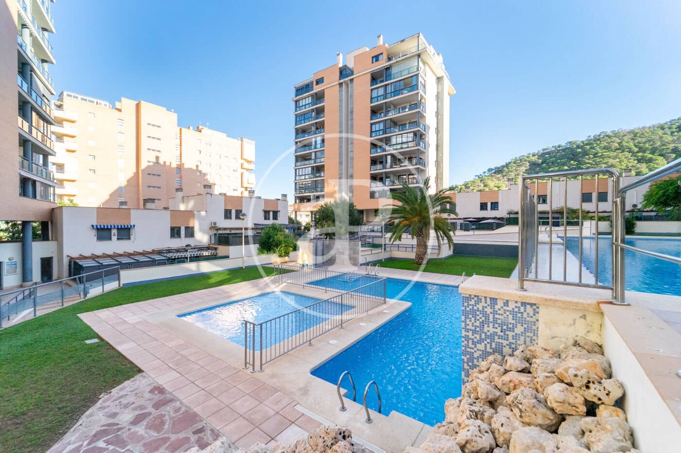 Apartamento de 2 habitaciones en La Villajoyosa / Vila Joiosa en venta con piscina - 315.000 € (Ref: 9321982)