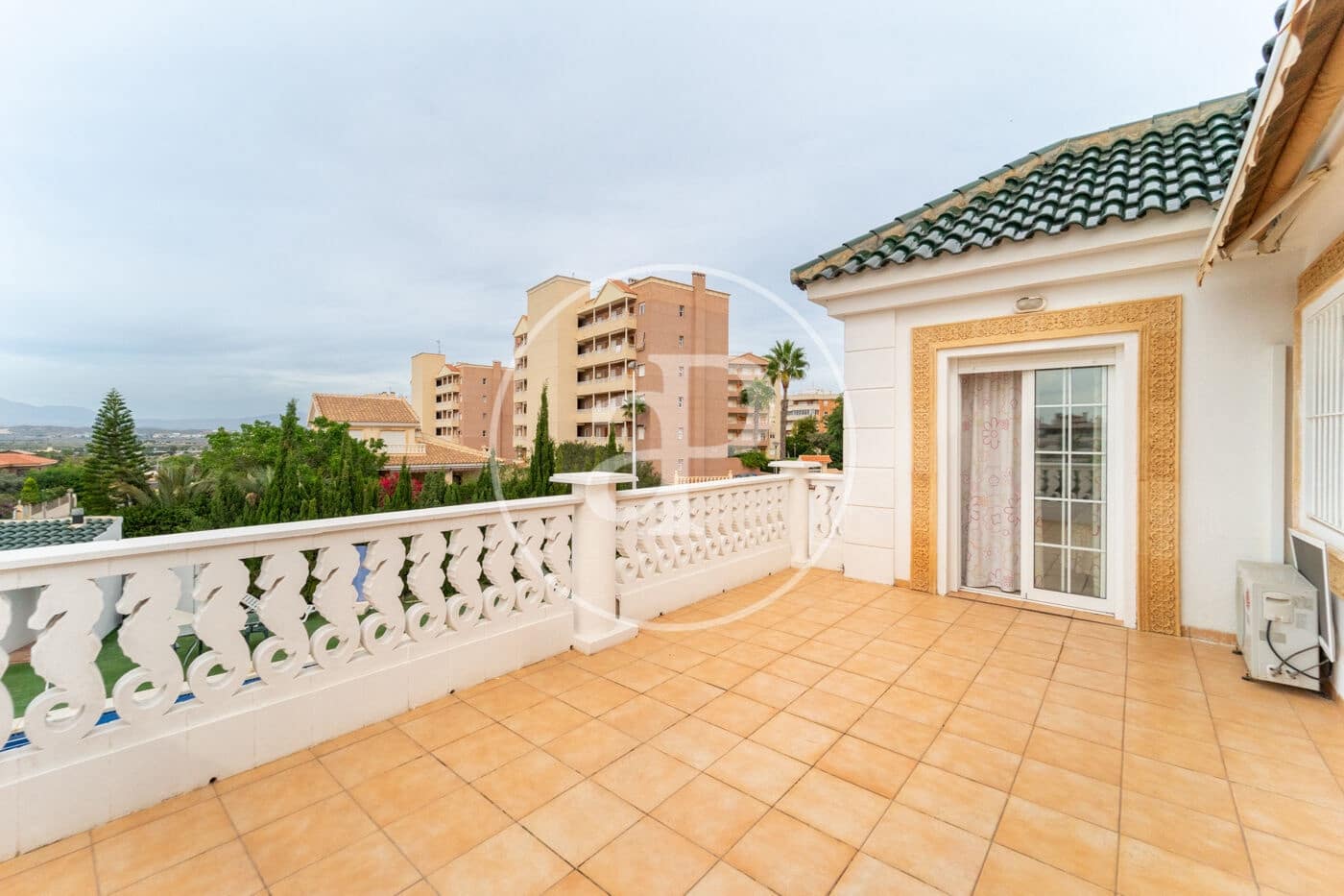5 quarto Moradia para venda em Arenales del Sol com piscina - 740 000 € (Ref: 9326527)
