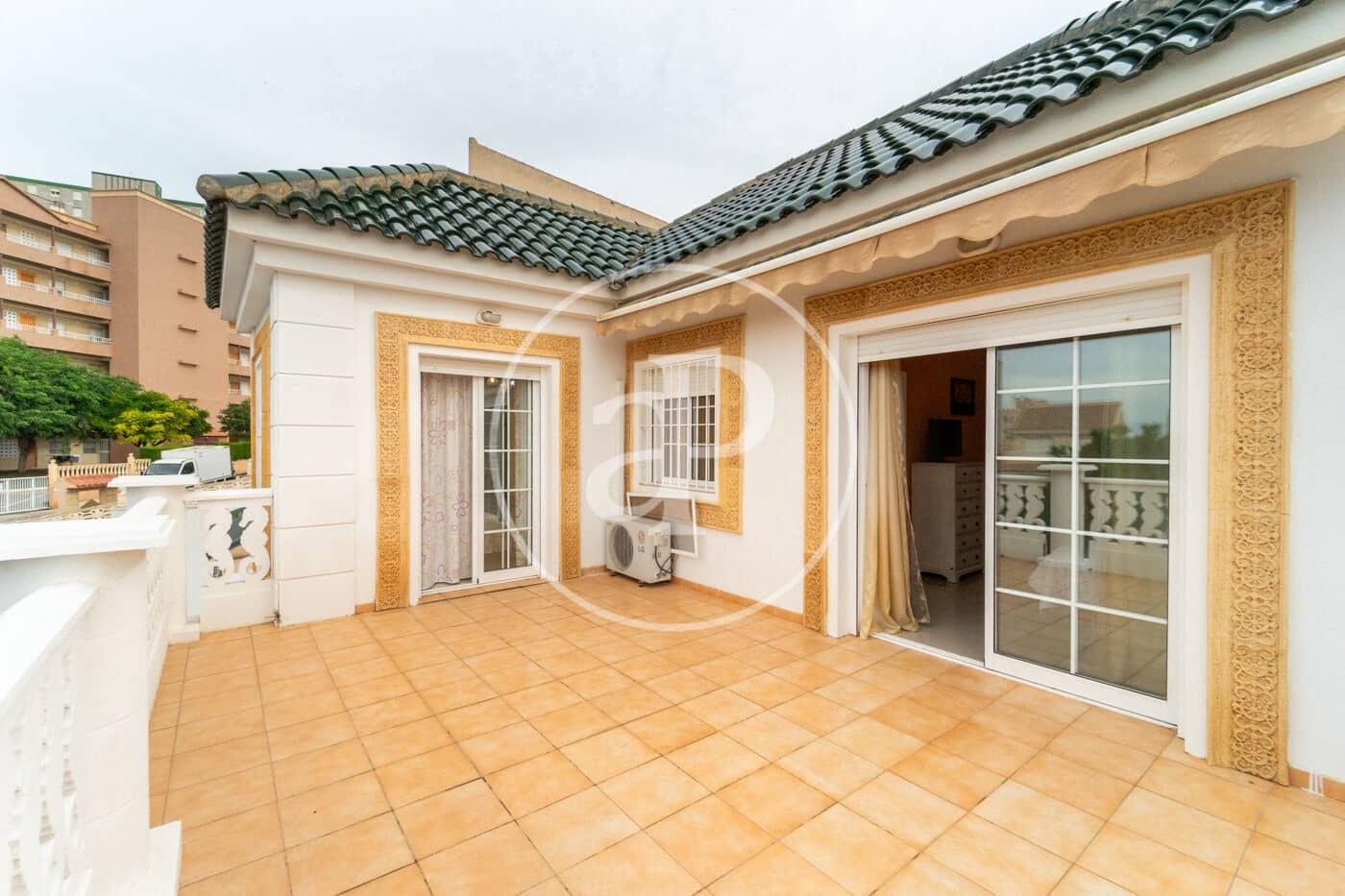 5 quarto Moradia para venda em Arenales del Sol com piscina - 740 000 € (Ref: 9326527)