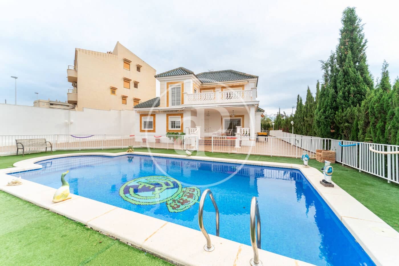 5 quarto Moradia para venda em Arenales del Sol com piscina - 740 000 € (Ref: 9326527)