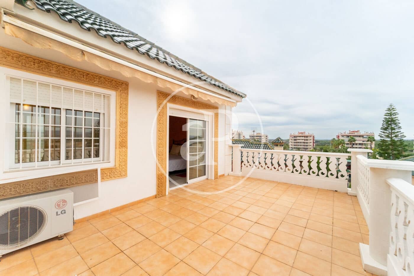 5 quarto Moradia para venda em Arenales del Sol com piscina - 740 000 € (Ref: 9326527)