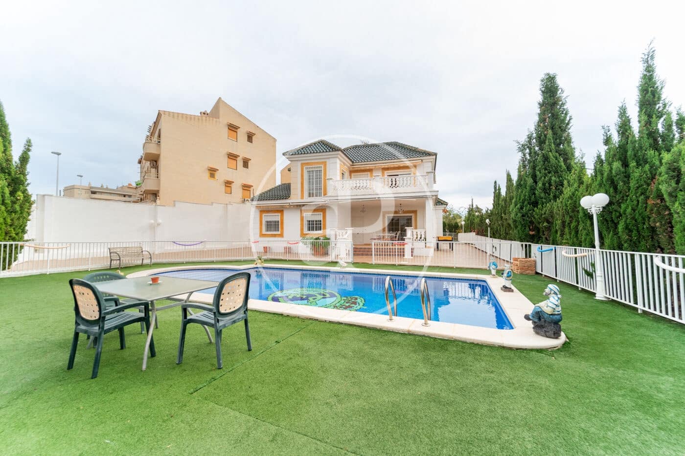 5 quarto Moradia para venda em Arenales del Sol com piscina - 740 000 € (Ref: 9326527)