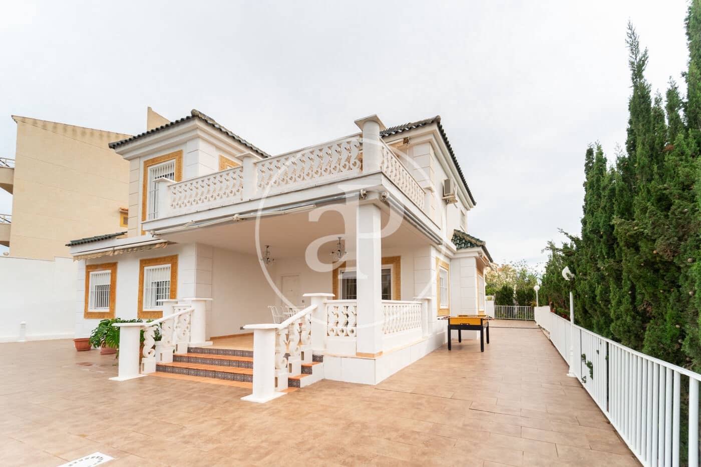 5 quarto Moradia para venda em Arenales del Sol com piscina - 740 000 € (Ref: 9326527)