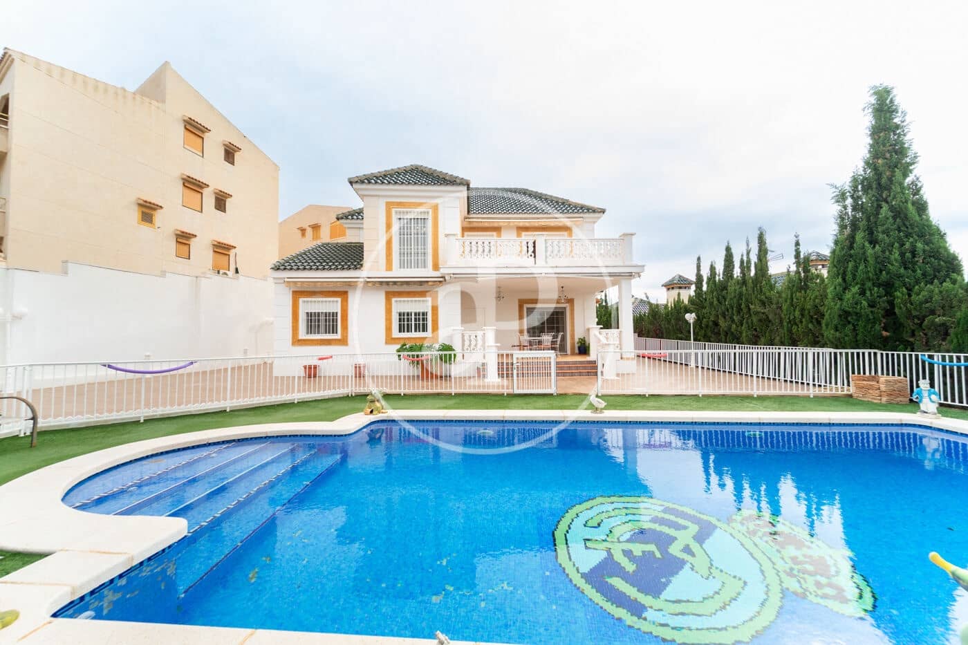 5 quarto Moradia para venda em Arenales del Sol com piscina - 740 000 € (Ref: 9326527)