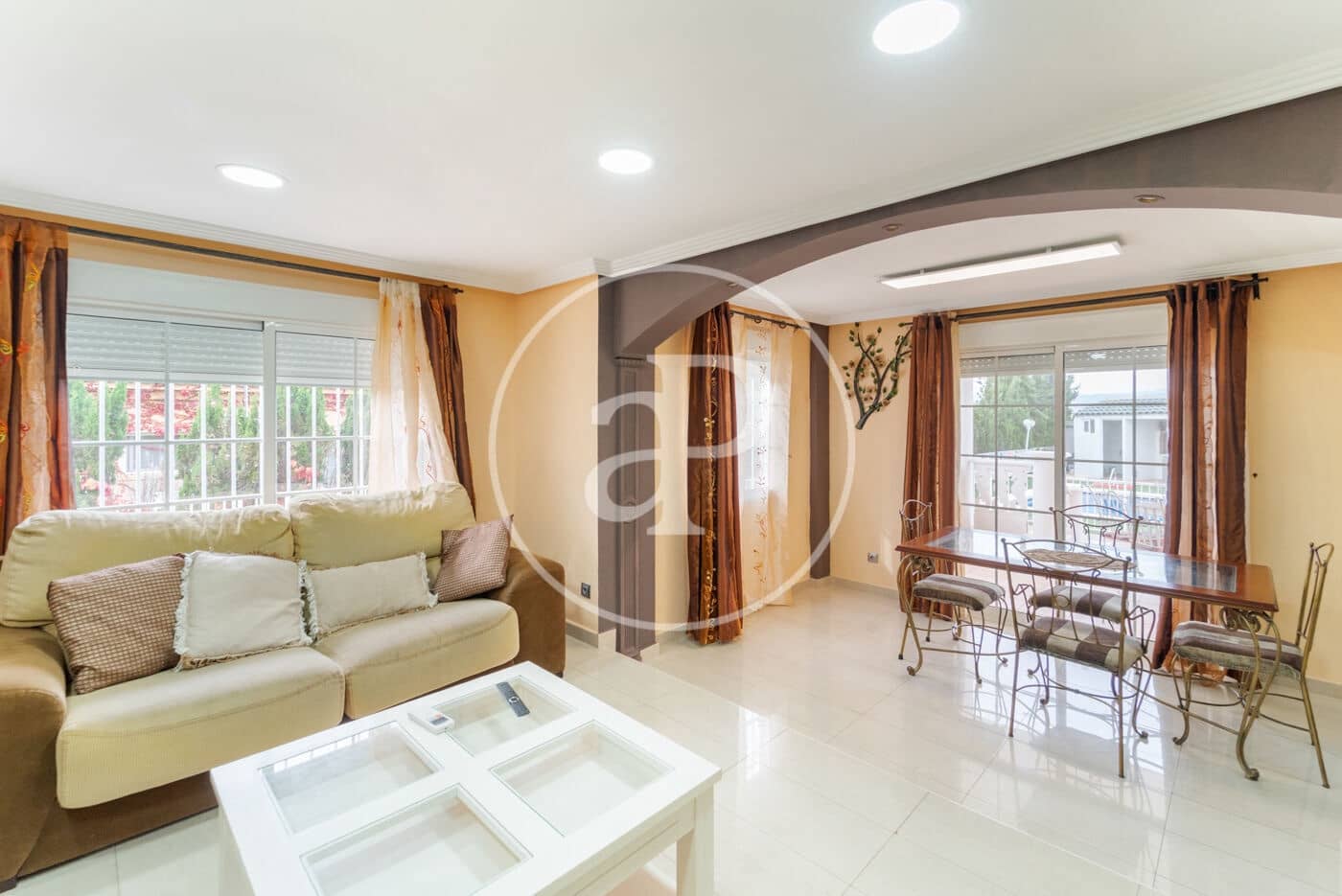 5 quarto Moradia para venda em Arenales del Sol com piscina - 740 000 € (Ref: 9326527)