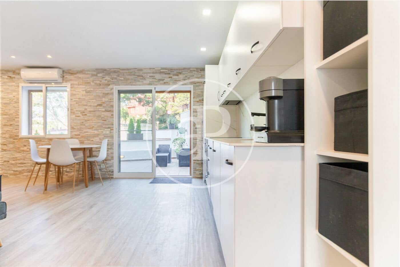 1 soverom Penthouse til leie i Chiva med svømmebasseng - € 1 200 (Ref: 9330704)