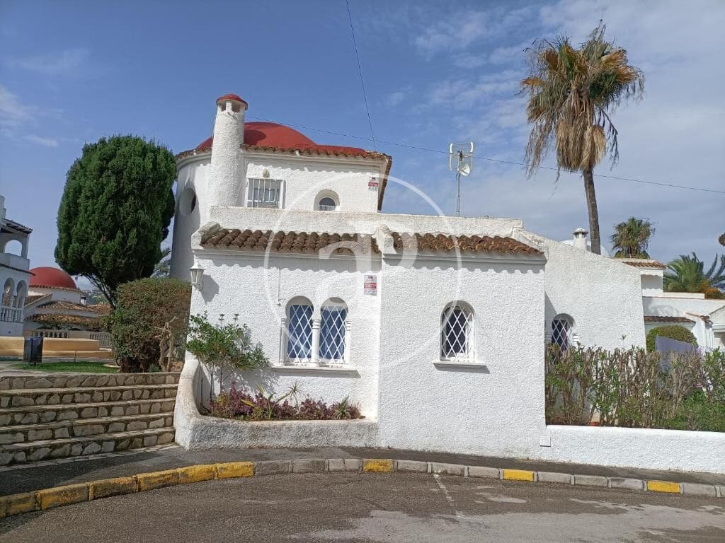 3 bedroom Villa for rent in Denia with pool - € 1,000 (Ref: 9341269)
