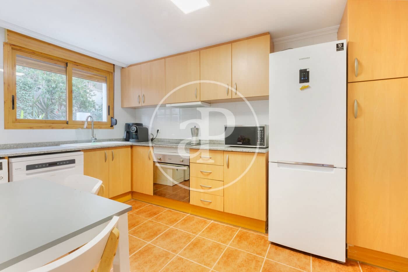 3 soveværelse Villa til salg i Chiva med swimmingpool - € 299.500 (Ref: 9341275)