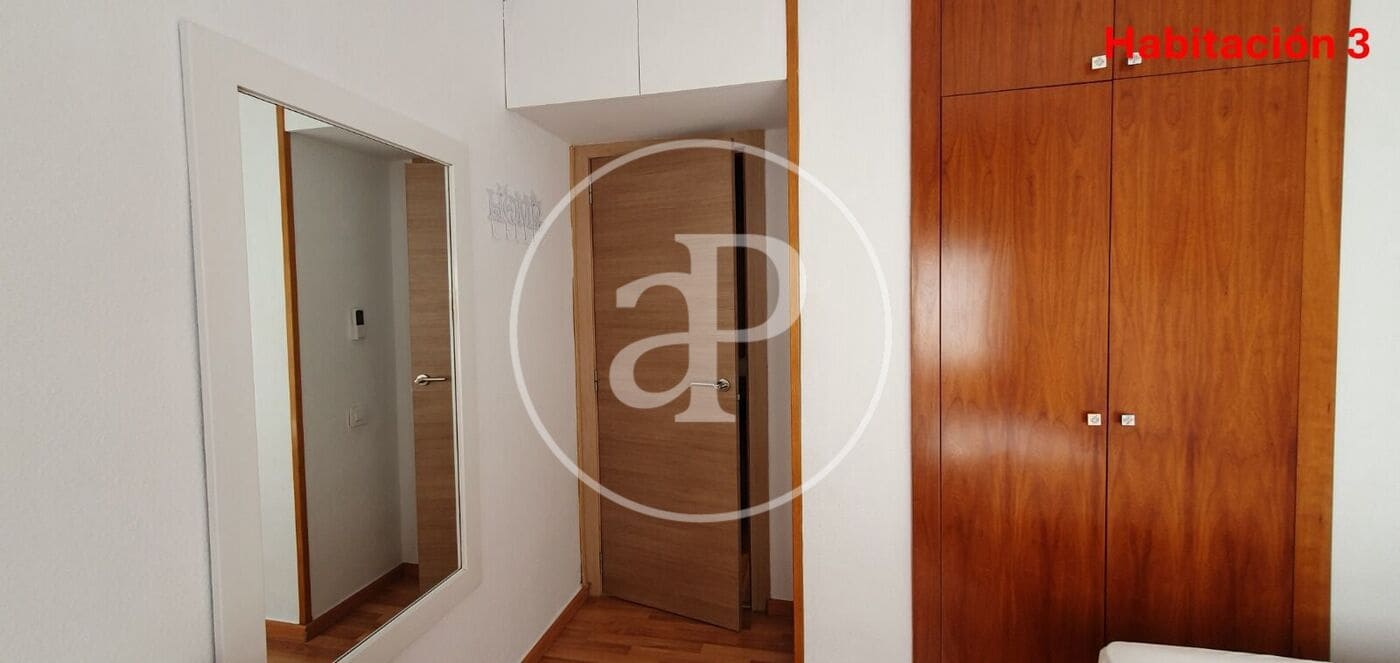 4 sovrum Lägenhet att hyra i Valencia stad - 1 800 € (Ref: 9341281)
