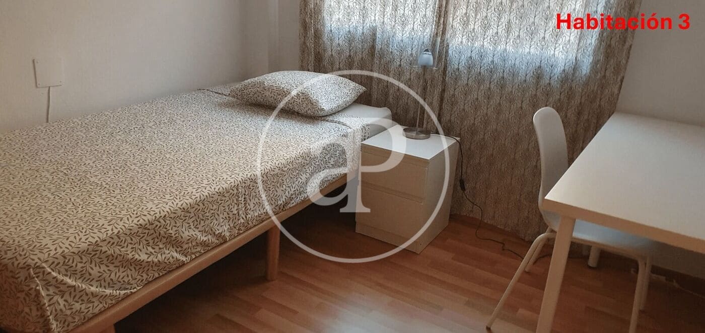 4 sovrum Lägenhet att hyra i Valencia stad - 1 800 € (Ref: 9341281)