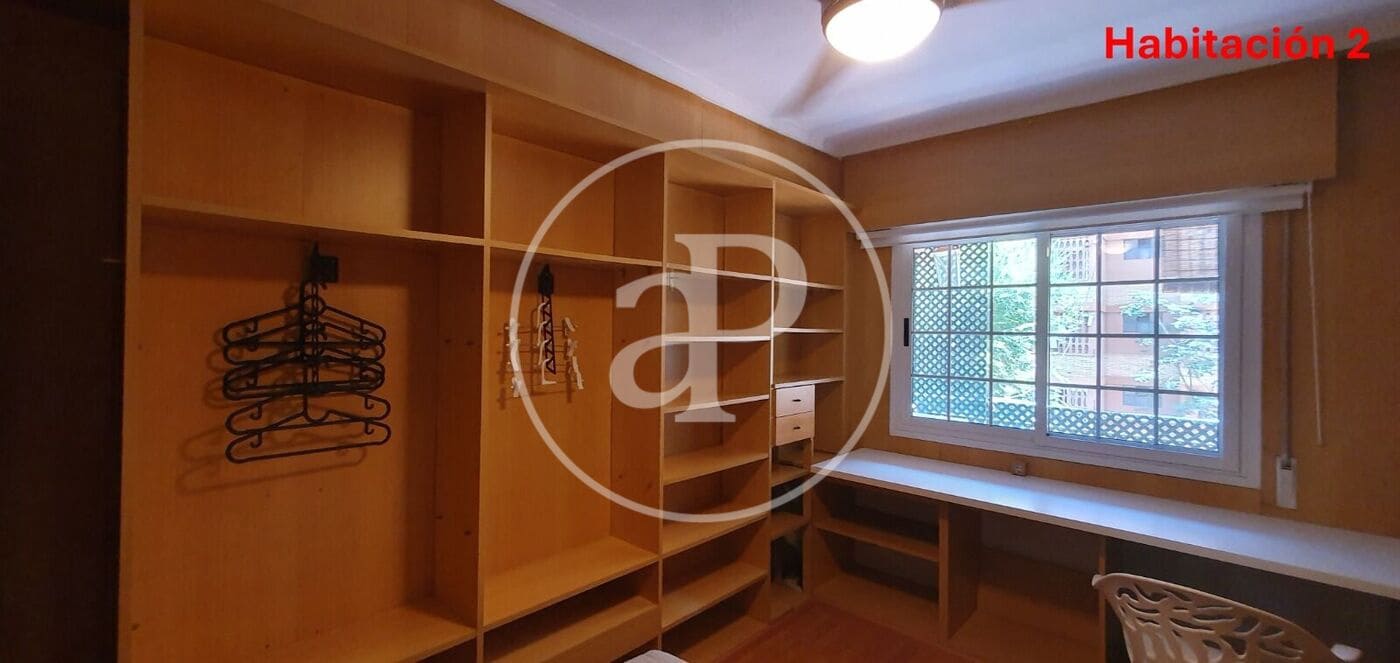 4 sovrum Lägenhet att hyra i Valencia stad - 1 800 € (Ref: 9341281)