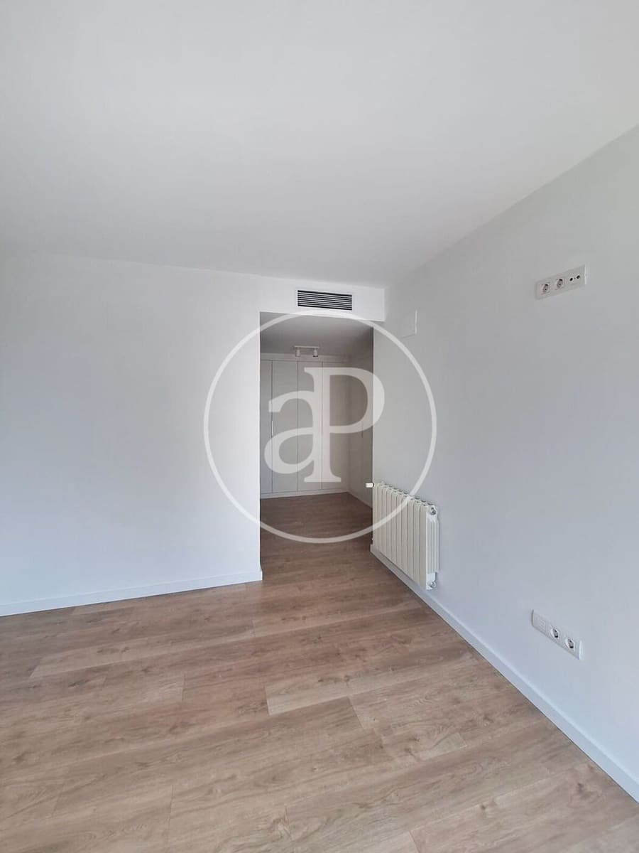 4 bedroom Apartment for sale in Valencia city with pool - € 775,000 (Ref: 9344854)