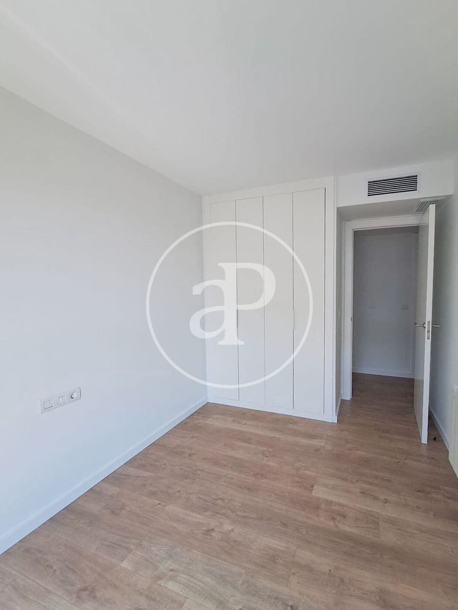 4 bedroom Apartment for sale in Valencia city with pool - € 775,000 (Ref: 9344854)