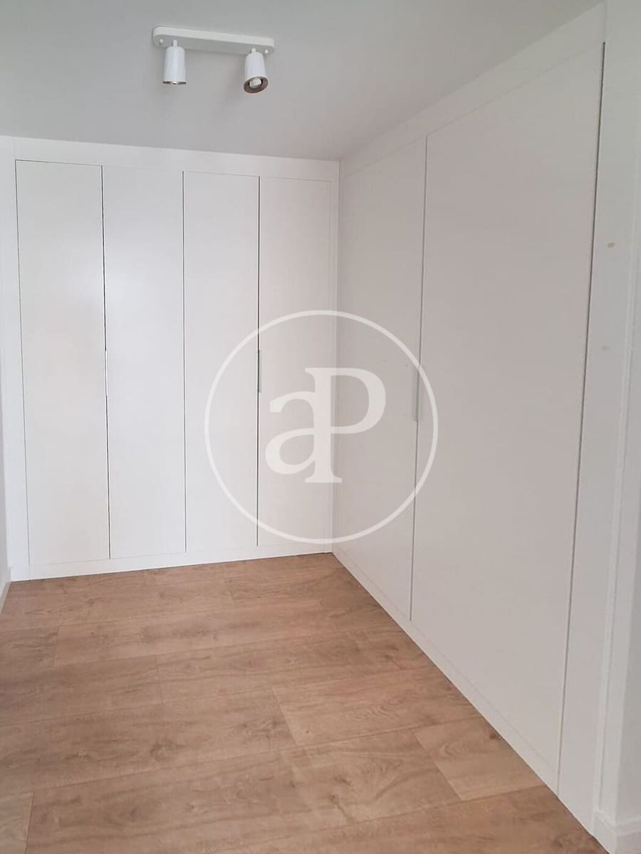 4 bedroom Apartment for sale in Valencia city with pool - € 775,000 (Ref: 9344854)