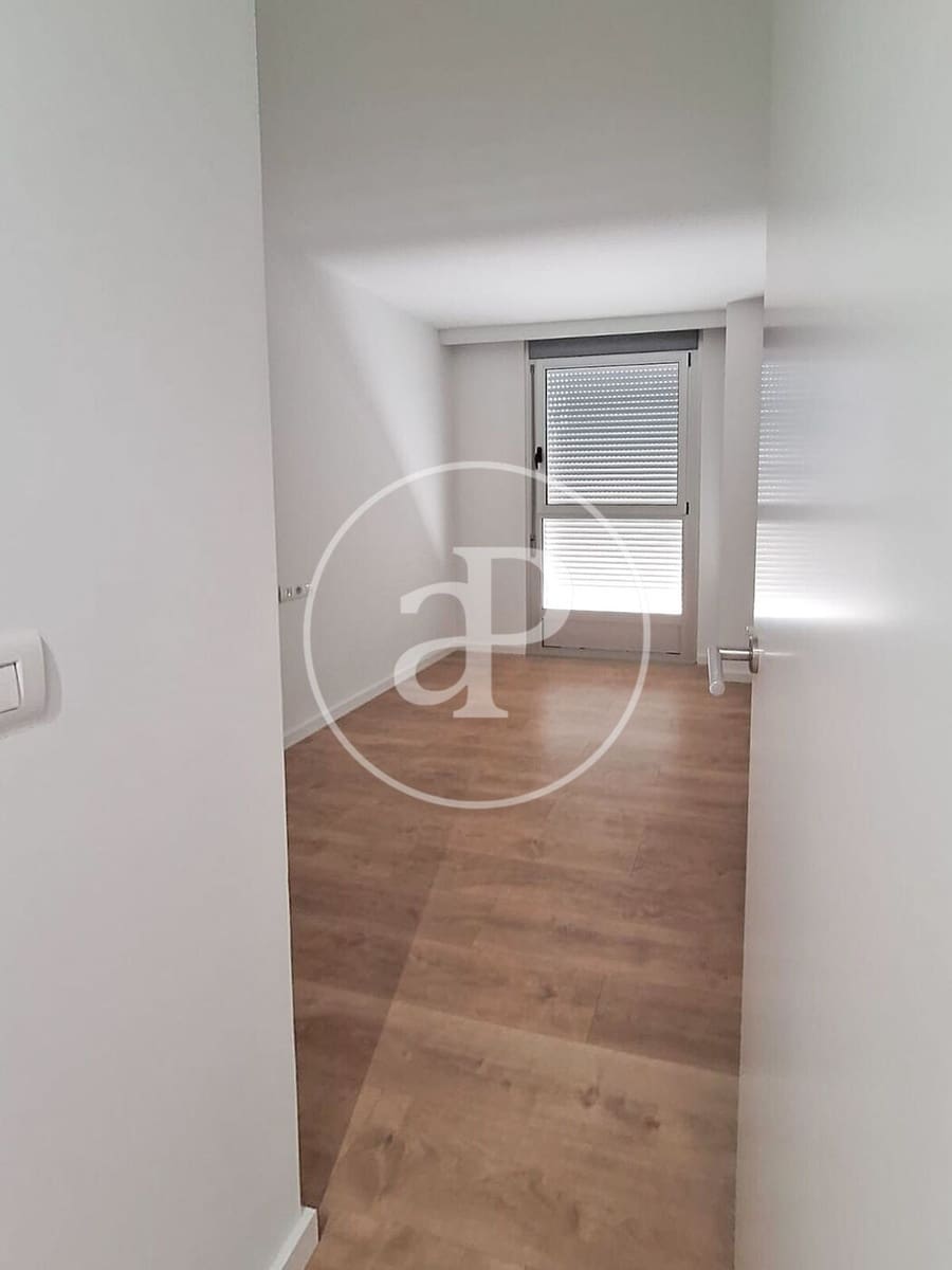 4 bedroom Apartment for sale in Valencia city with pool - € 775,000 (Ref: 9344854)