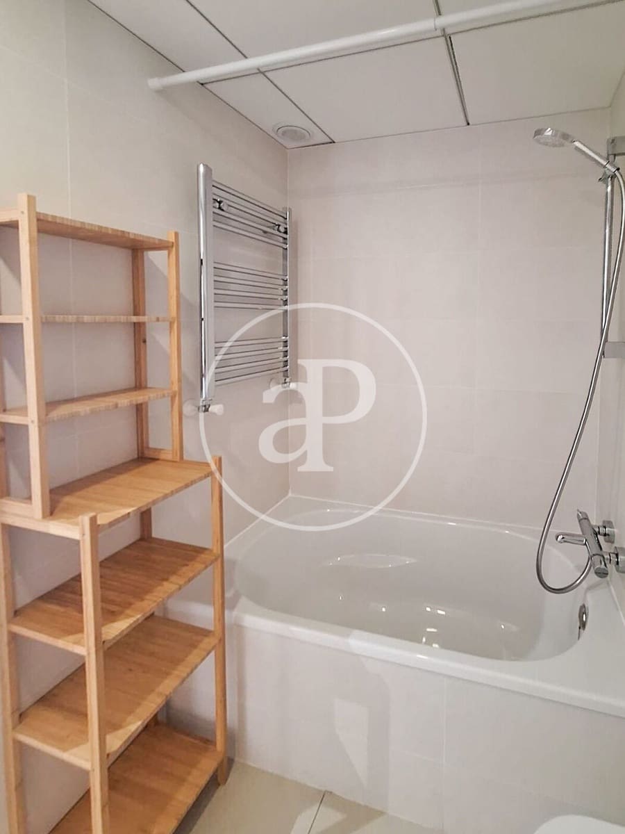 4 bedroom Apartment for sale in Valencia city with pool - € 775,000 (Ref: 9344854)