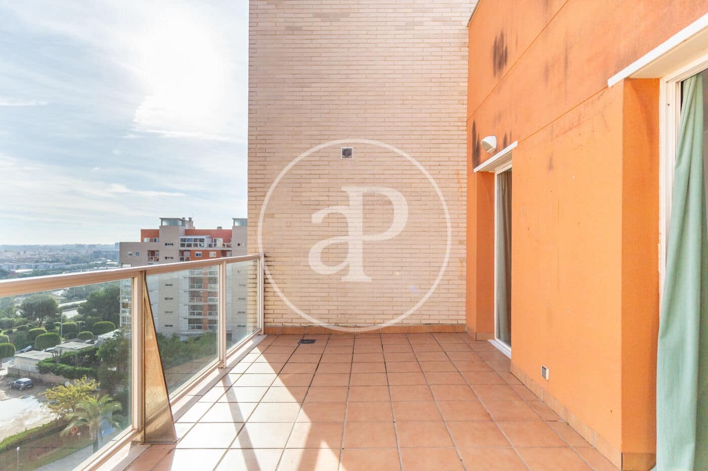 3 bedroom Apartment for rent in Paterna with pool - € 1,750 (Ref: 9344857)