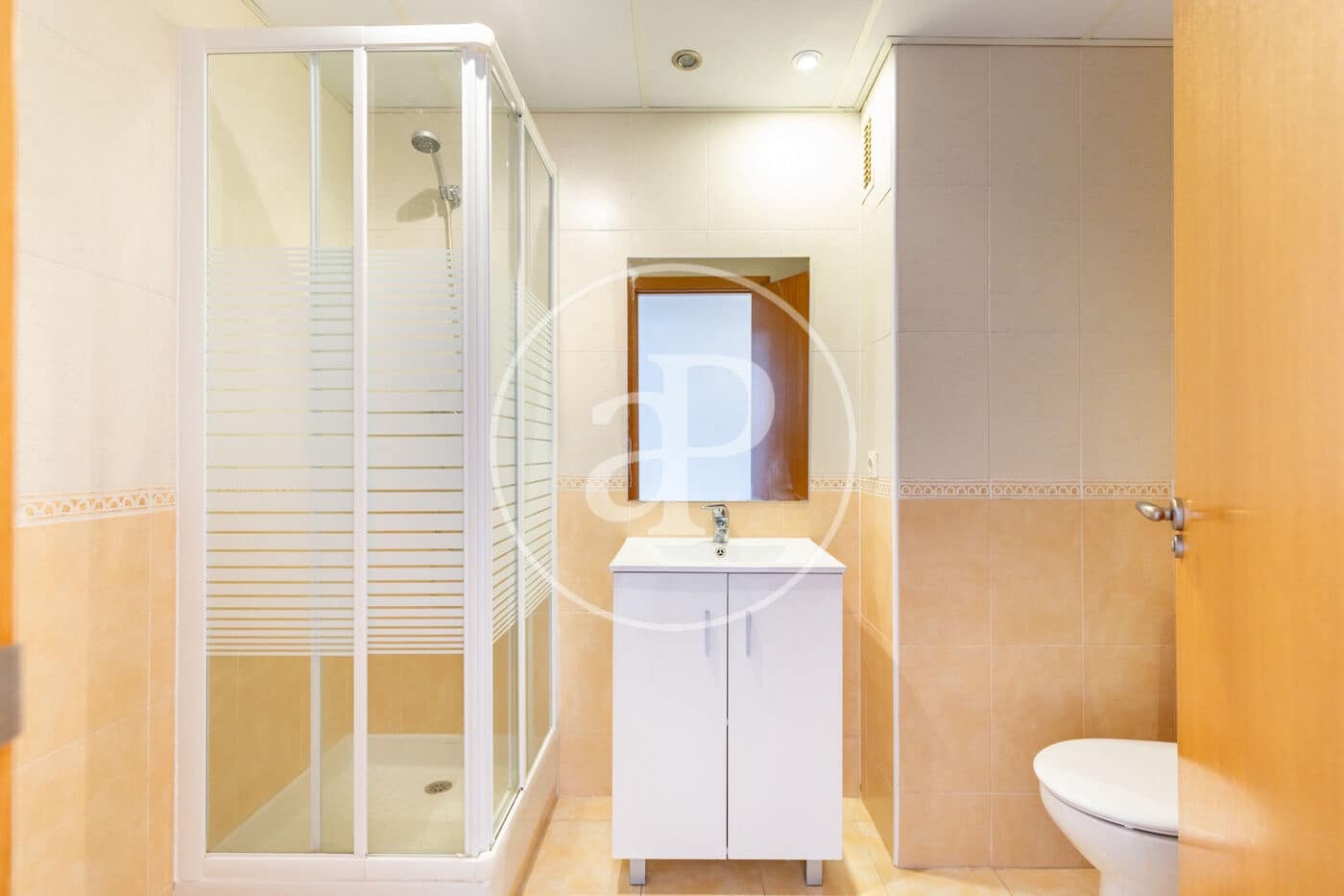 3 bedroom Apartment for rent in Paterna with pool - € 1,750 (Ref: 9344857)