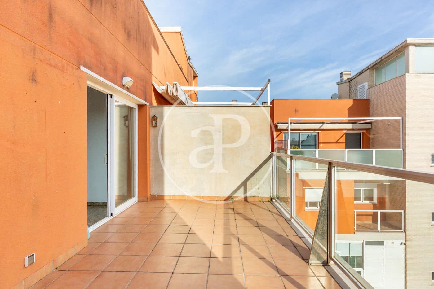 3 bedroom Apartment for rent in Paterna with pool - € 1,750 (Ref: 9344857)