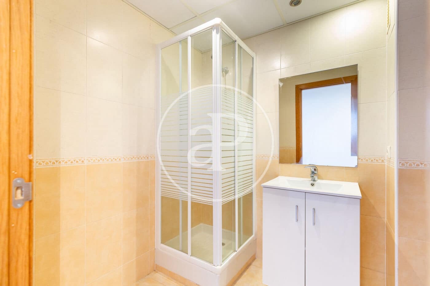 3 bedroom Apartment for rent in Paterna with pool - € 1,750 (Ref: 9344857)