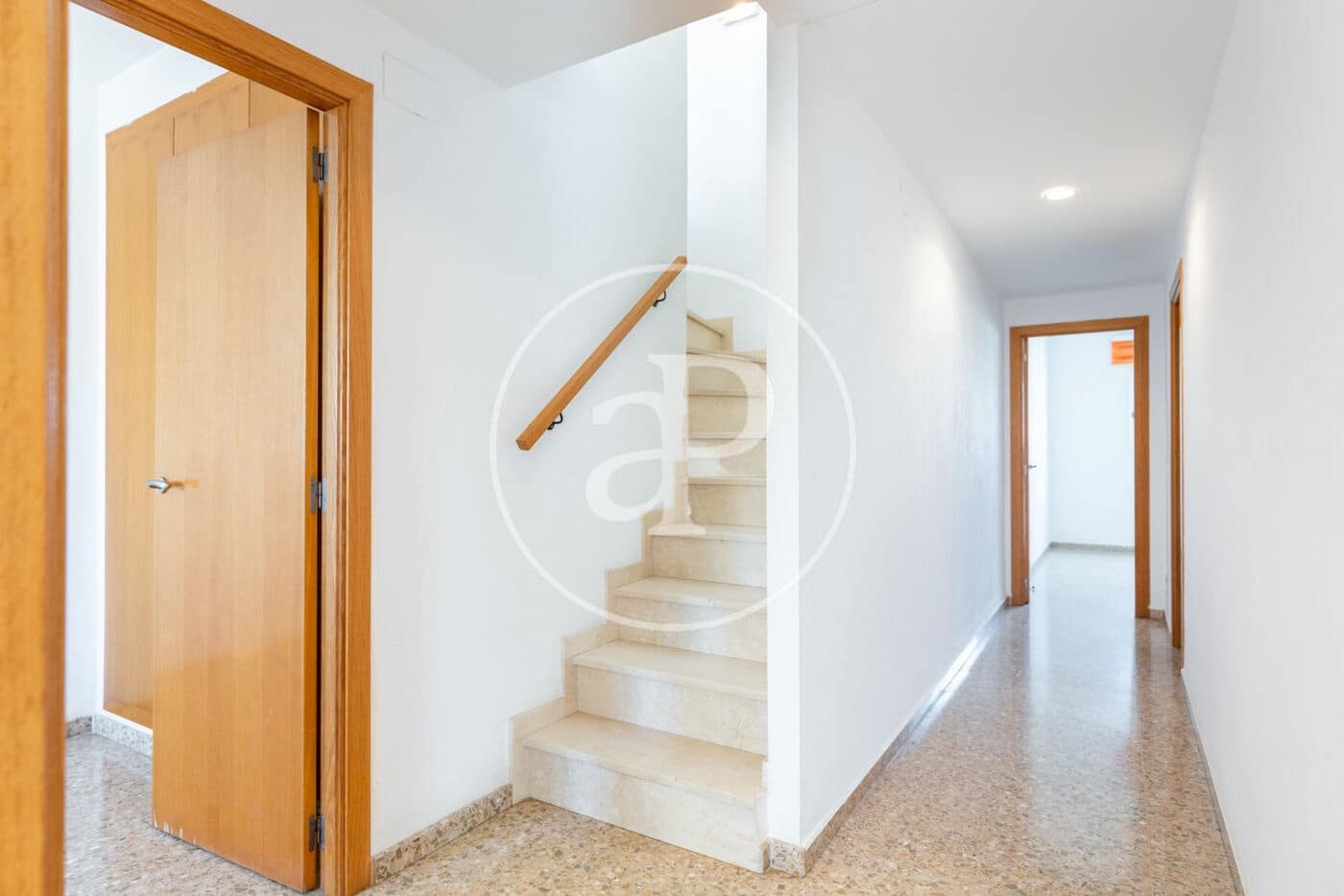 3 bedroom Apartment for rent in Paterna with pool - € 1,750 (Ref: 9344857)