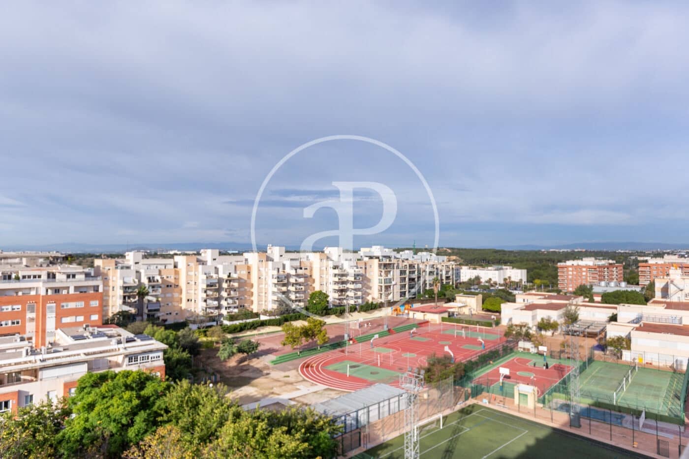 3 bedroom Apartment for rent in Paterna with pool - € 1,750 (Ref: 9344857)