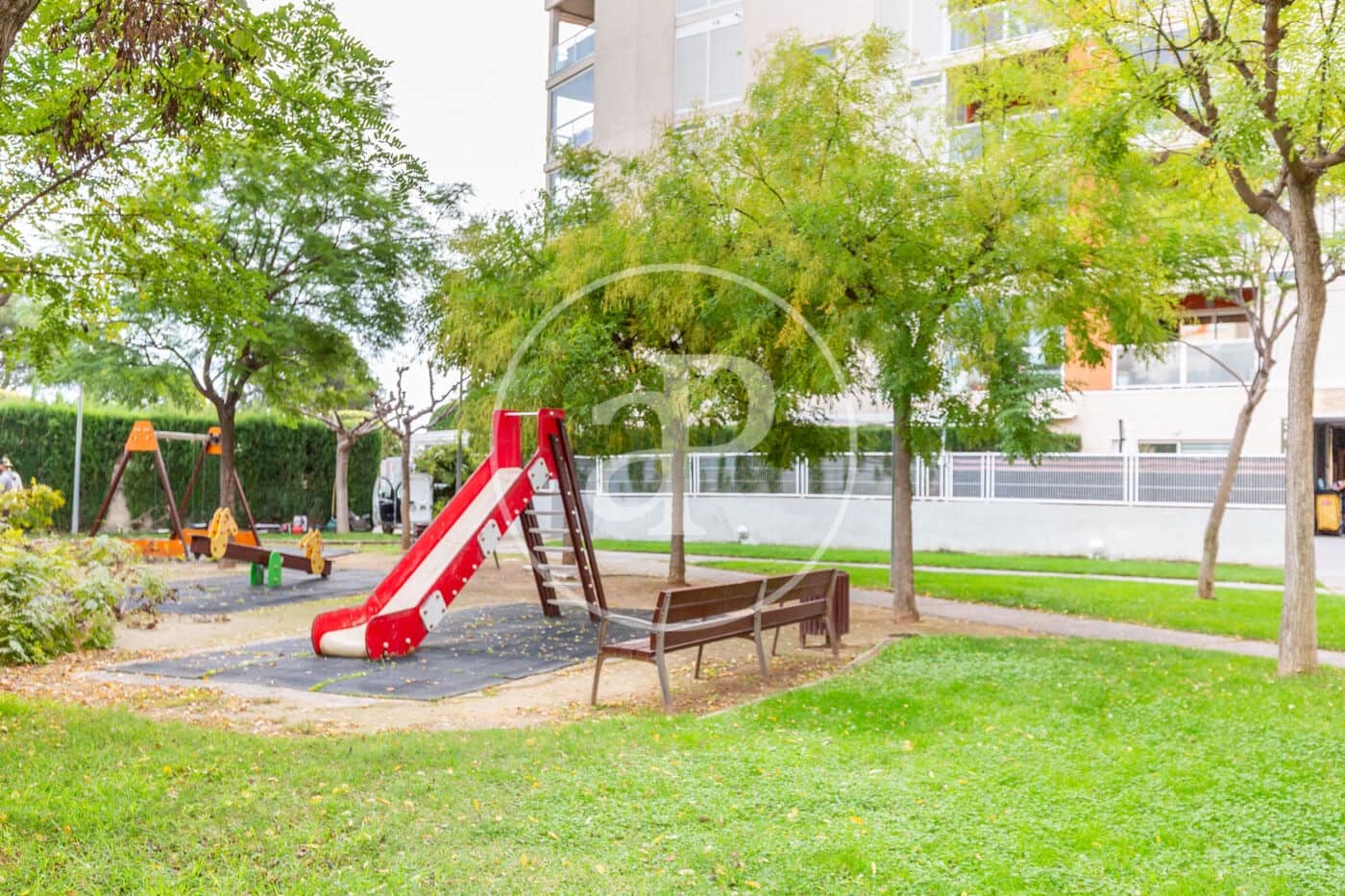 3 bedroom Apartment for rent in Paterna with pool - € 1,750 (Ref: 9344857)