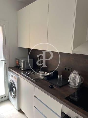 Apartamento de 3 habitaciones en Mont-Olivet, València ciudad en alquiler - 1.800 € (Ref: 9344858)