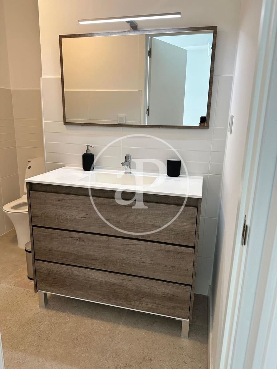 Apartamento de 3 habitaciones en València ciudad en alquiler - 1.800 € (Ref: 9344858)