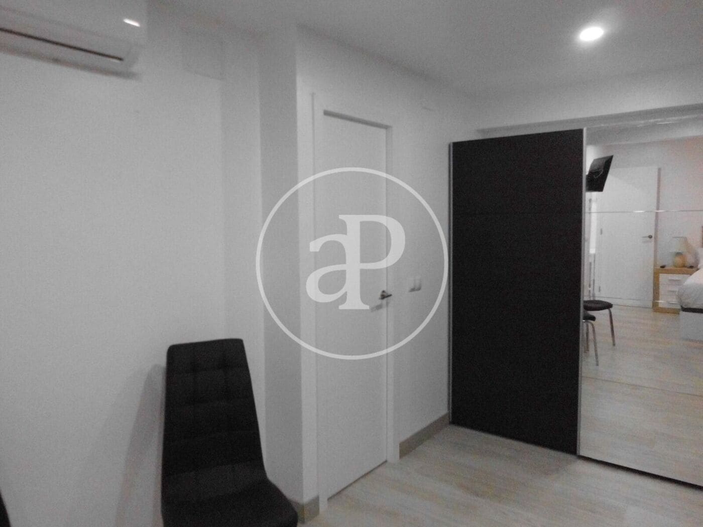 2 makuuhuone Huoneisto vuokrattavana paikassa Valencia kaupunki - 1 500 € (Ref: 9347422)