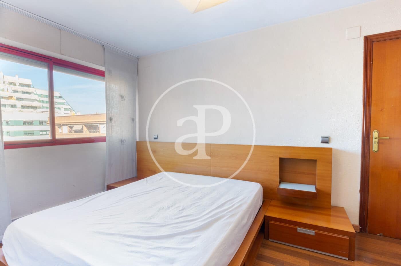 2 bedroom Apartment for rent in Valencia city - € 1,500 (Ref: 9349642)