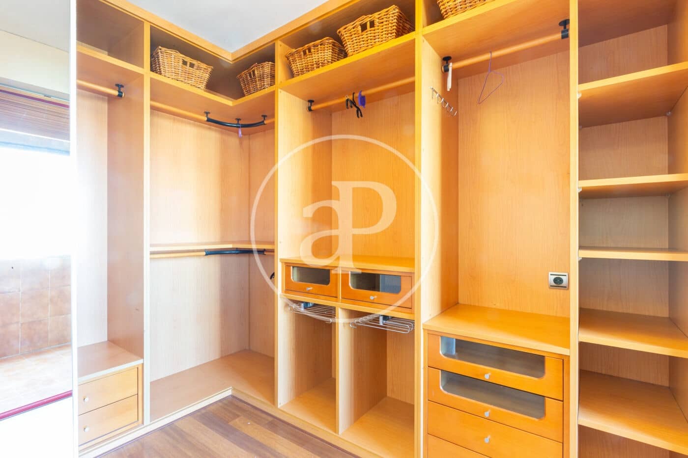 2 bedroom Apartment for rent in Valencia city - € 1,500 (Ref: 9349642)