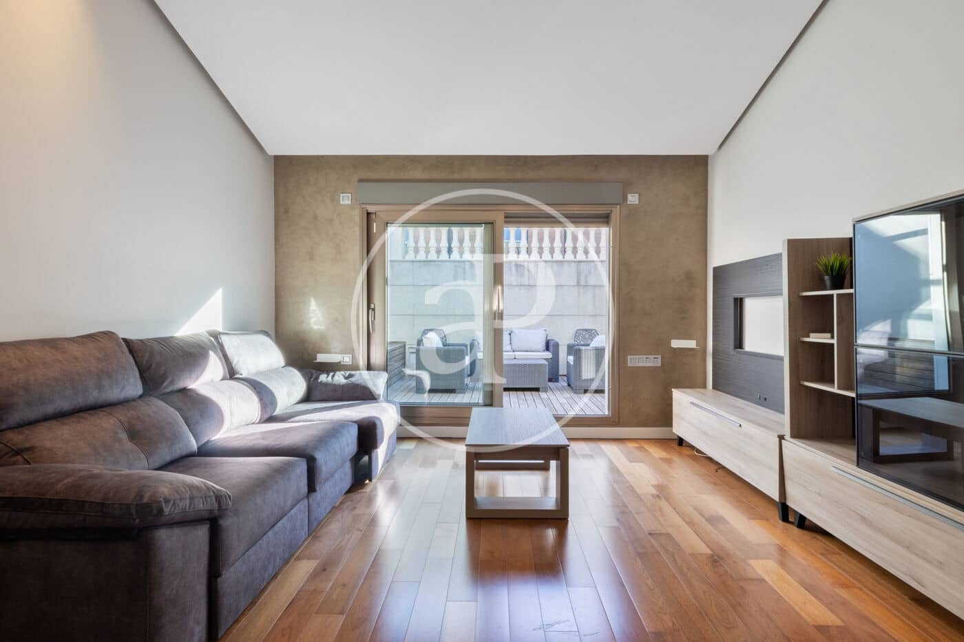 Appartement de 2 chambres à louer à Valence ville - 2 700 € (Ref: 9349644)