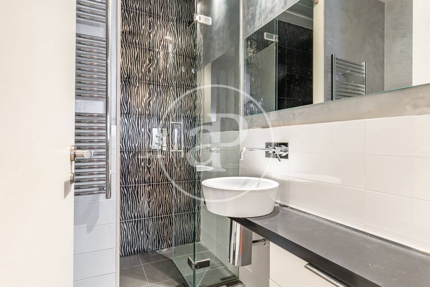 Appartement de 2 chambres à louer à Valence ville - 2 700 € (Ref: 9349644)