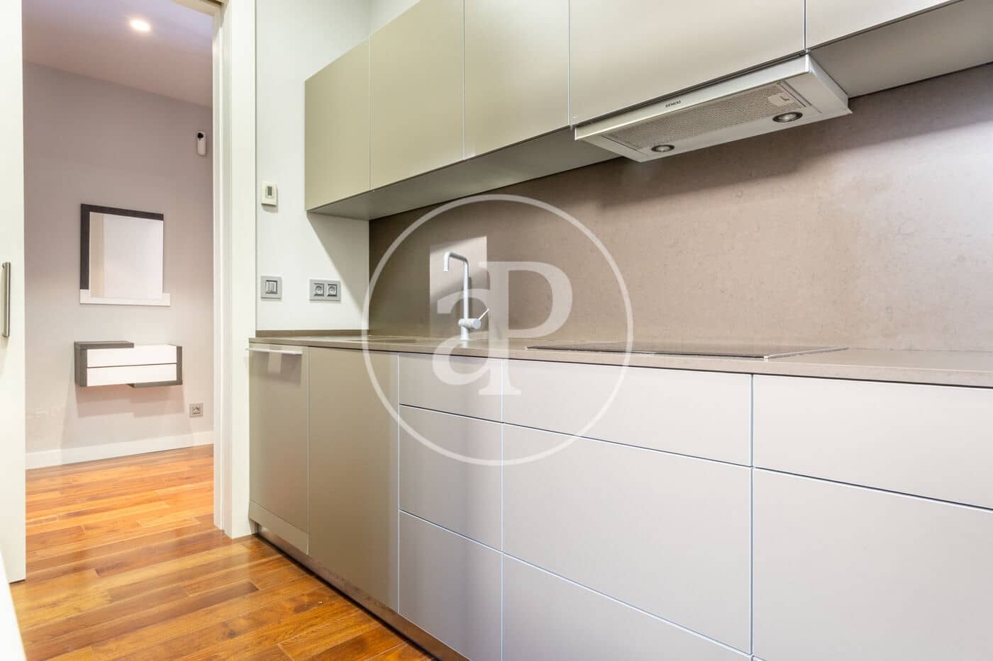 Appartement de 2 chambres à louer à Valence ville - 2 700 € (Ref: 9349644)