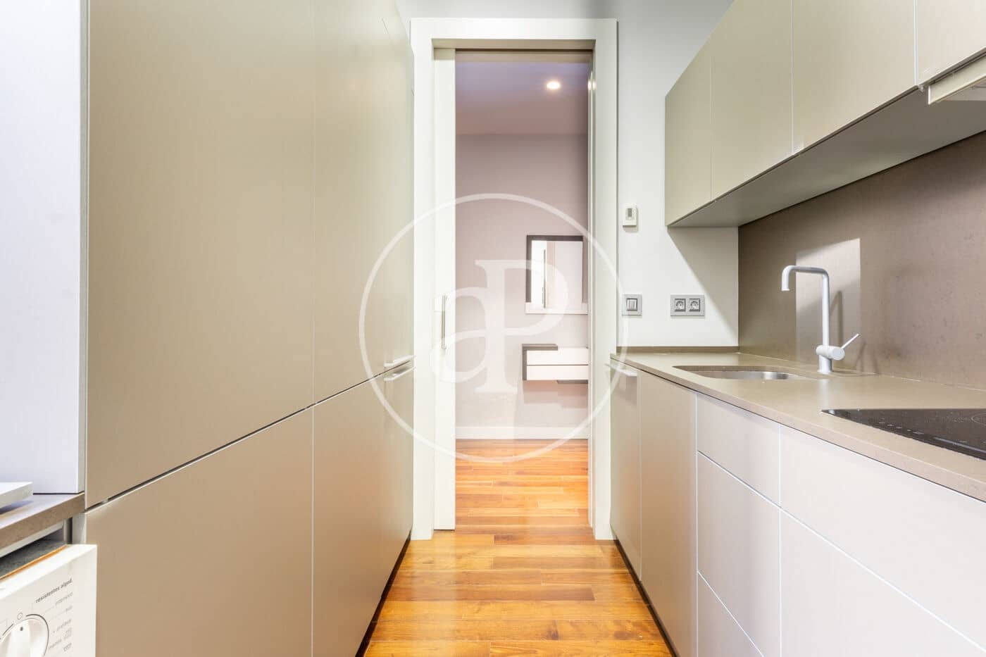 Appartement de 2 chambres à louer à Valence ville - 2 700 € (Ref: 9349644)