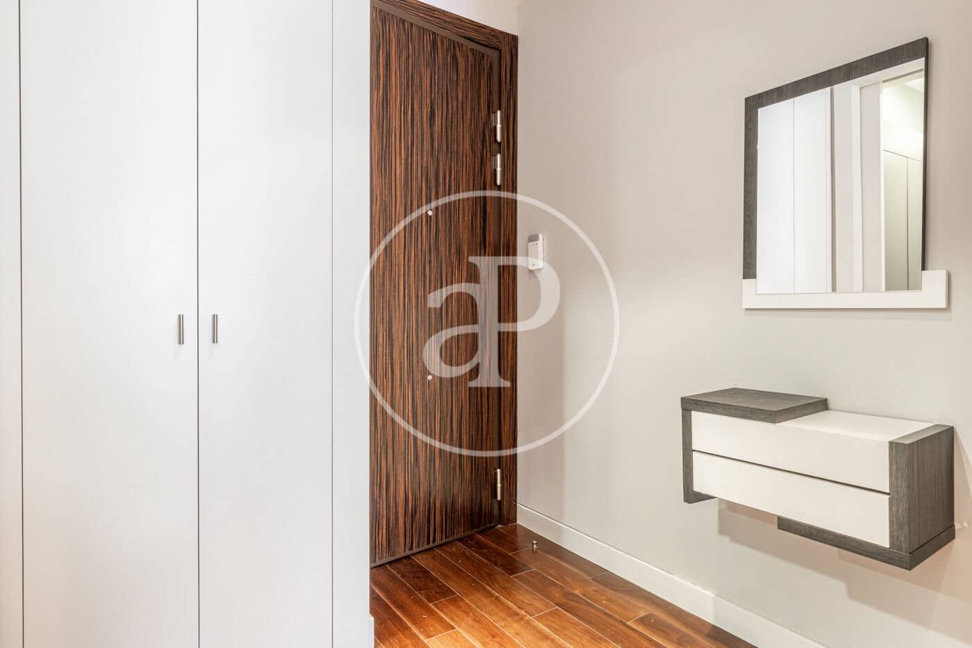 Appartement de 2 chambres à louer à Valence ville - 2 700 € (Ref: 9349644)