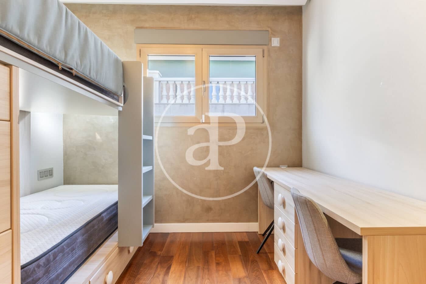 Appartement de 2 chambres à louer à Valence ville - 2 700 € (Ref: 9349644)