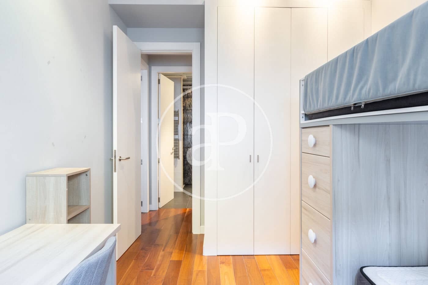 Appartement de 2 chambres à louer à Valence ville - 2 700 € (Ref: 9349644)