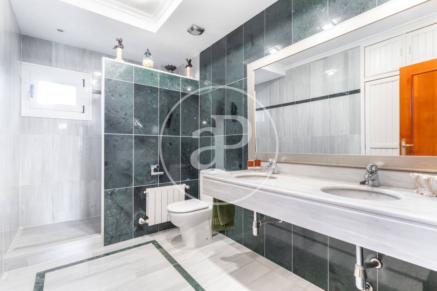 6 quarto Moradia para venda em Chiva com piscina - 795 000 € (Ref: 9353678)