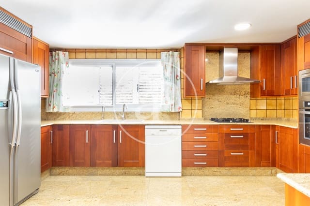 6 soverom Villa til salgs i Chiva med svømmebasseng - € 795 000 (Ref: 9353678)