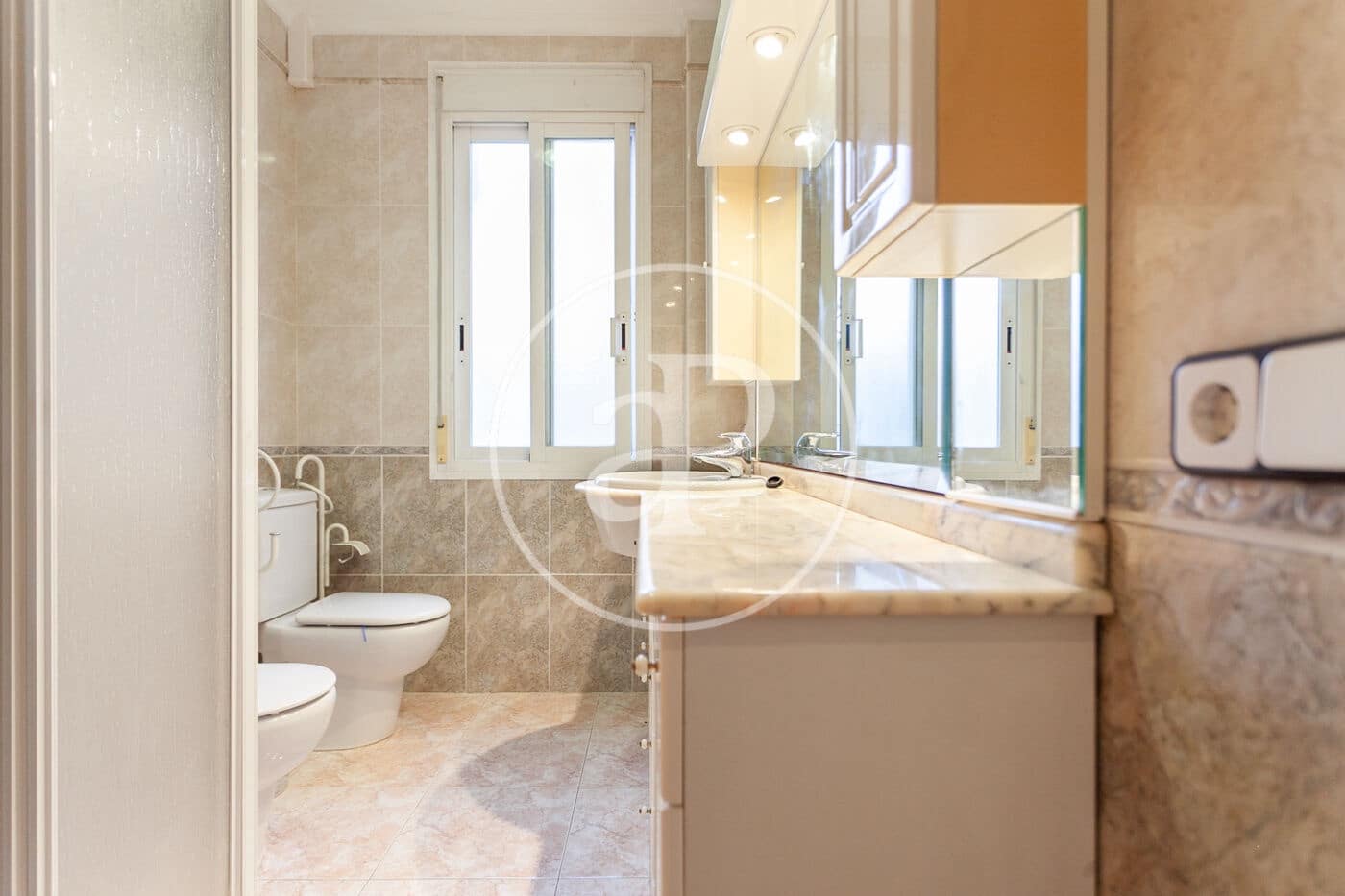 3 sypialnia Apartament do wynajęcia w Miasto Walencja - 1 150 € (Ref: 9355929)